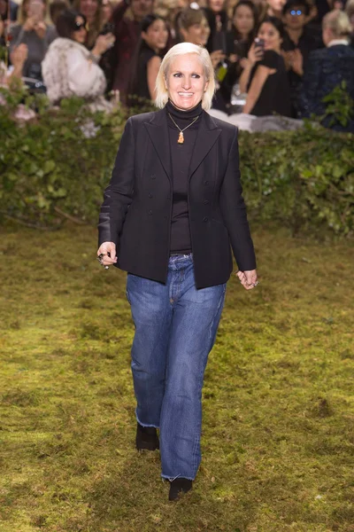 Look 60